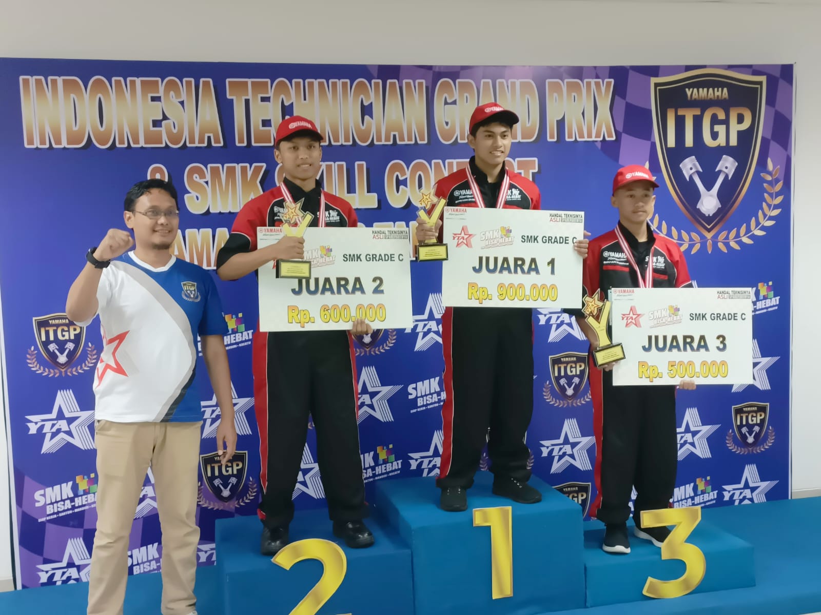 Cetak Sejarah! Siswa Teknik Sepeda Motor SMK Karya Nugraha Boyolali Sabet Juara 1 Yamaha SMK Skill Contest 2025 di Semarang BOYOLALI